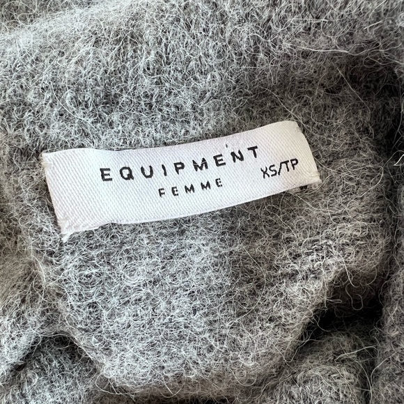 Equipment Femme Alpaca Blend Turtleneck Sweater SZ XS - Picture 2 of 5